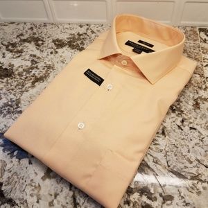NWT  Men's no iron shirt.